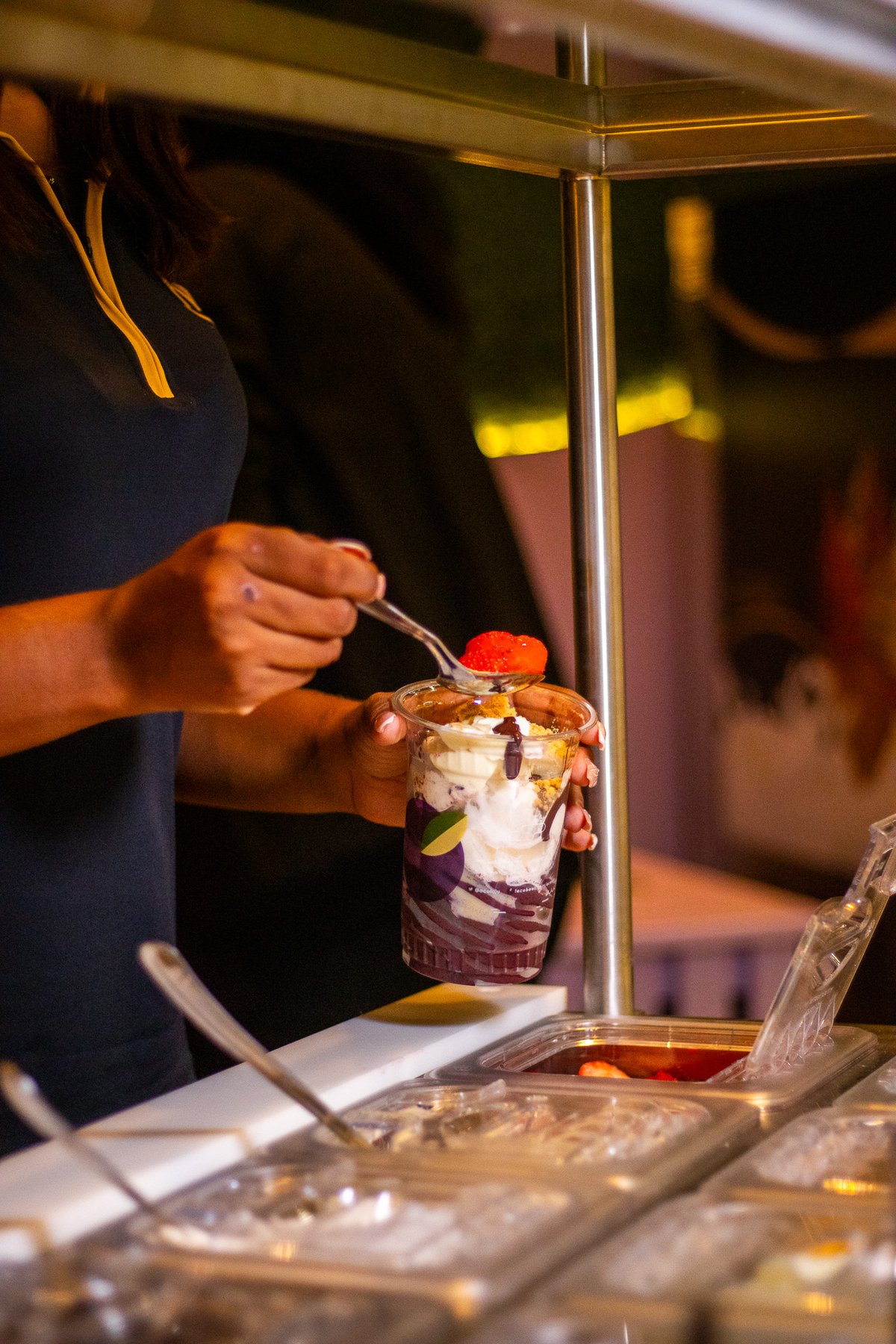 Serviço de açaí no balcão